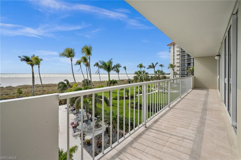 140 Seaview Ct 302n, Marco Island, FL 34145-9