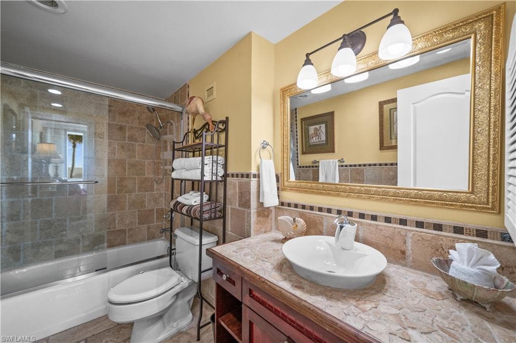 140 Seaview Ct 302n, Marco Island, FL 34145-11