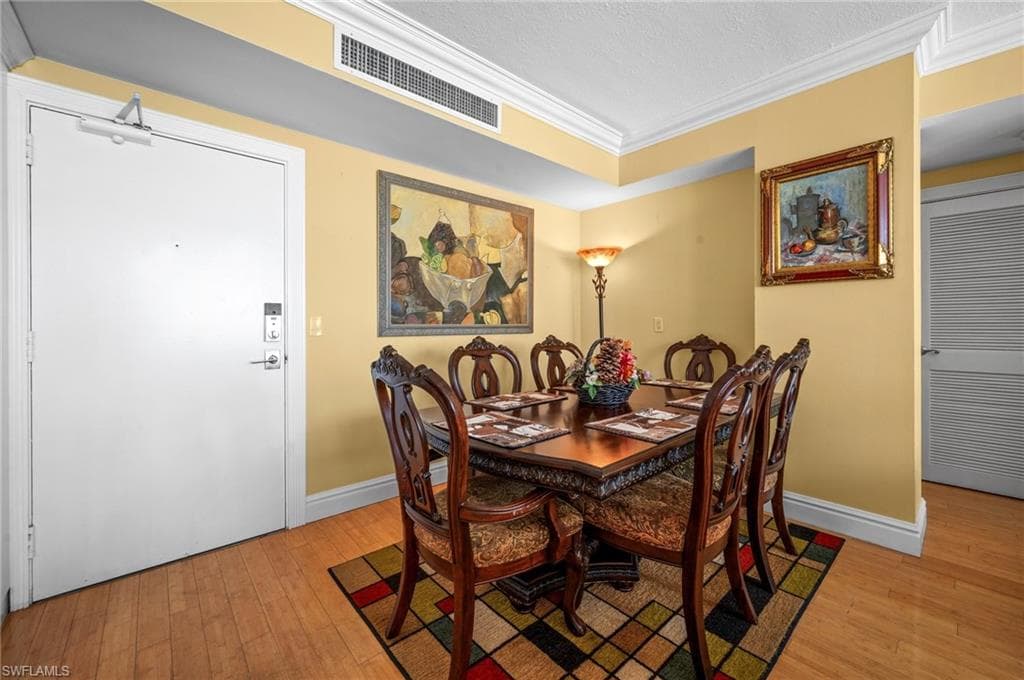 140 Seaview Ct 302n, Marco Island, FL 34145-13