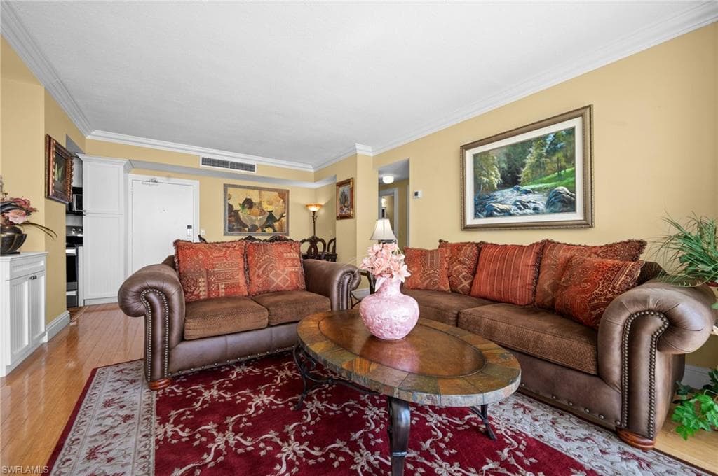 140 Seaview Ct 302n, Marco Island, FL 34145-14