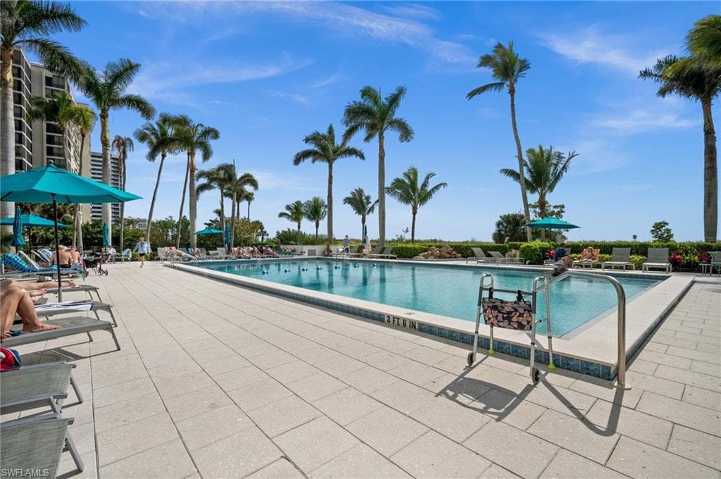 140 Seaview Ct 302n, Marco Island, FL 34145-23