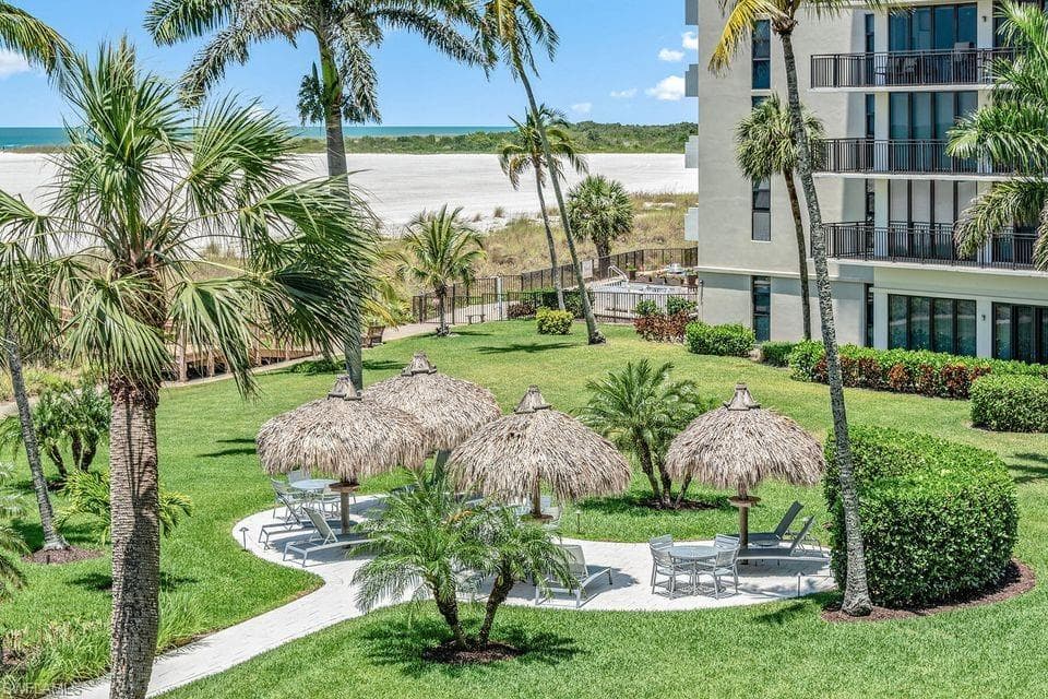140 Seaview Ct 302n, Marco Island, FL 34145-25