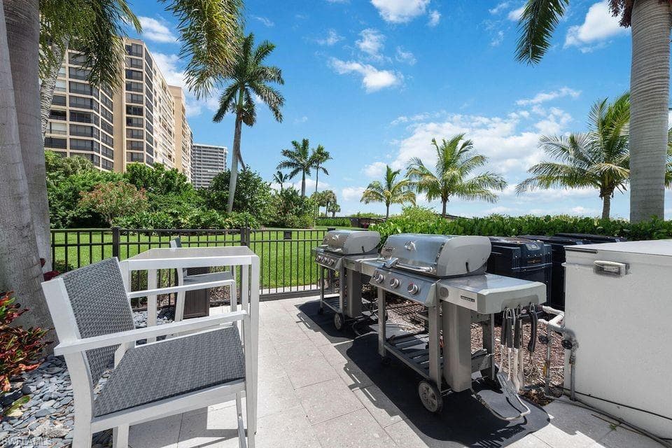 140 Seaview Ct 302n, Marco Island, FL 34145-26