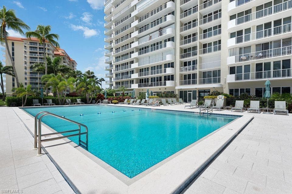 140 Seaview Ct 302n, Marco Island, FL 34145-28