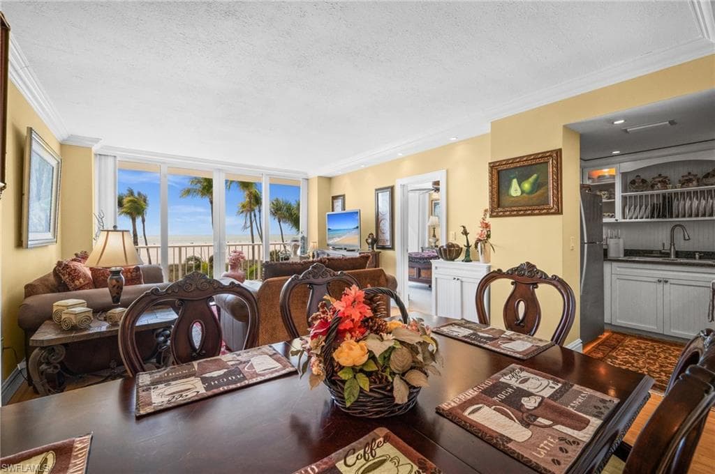 140 Seaview Ct 302n, Marco Island, FL 34145-3