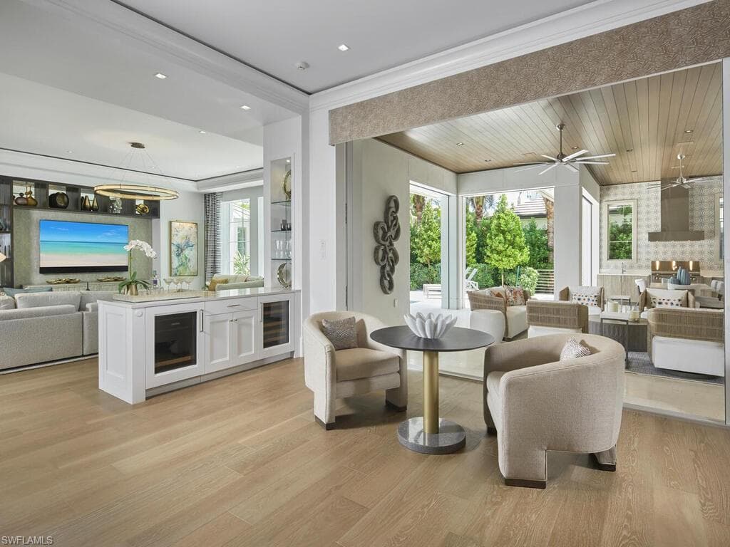 2075 Gordon Dr E, Naples, FL 34102-12