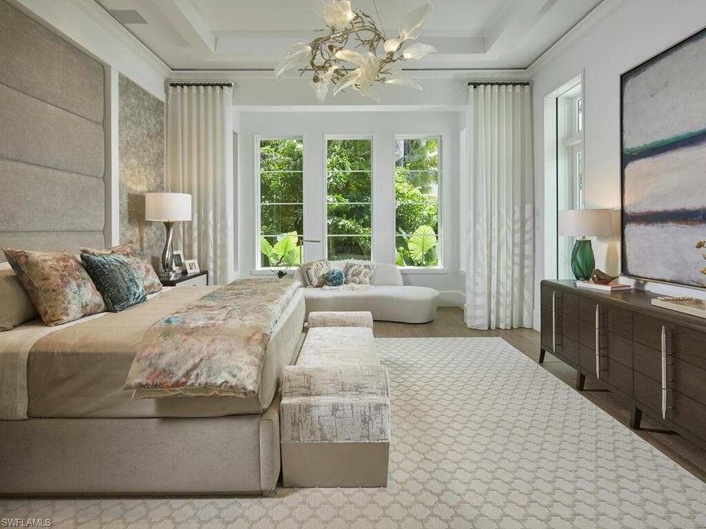 2075 Gordon Dr E, Naples, FL 34102-16