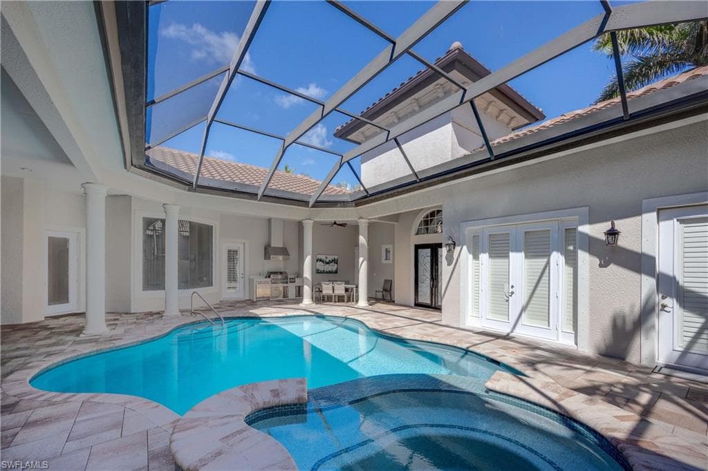 8862 Shenendoah Cir, Naples, FL 34113-13