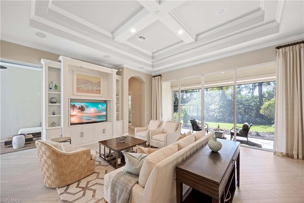 8862 Shenendoah Cir, Naples, FL 34113-14