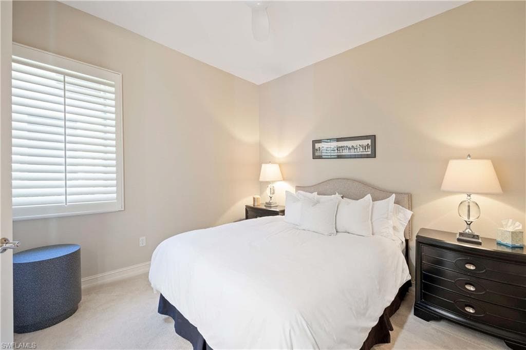 8862 Shenendoah Cir, Naples, FL 34113-33