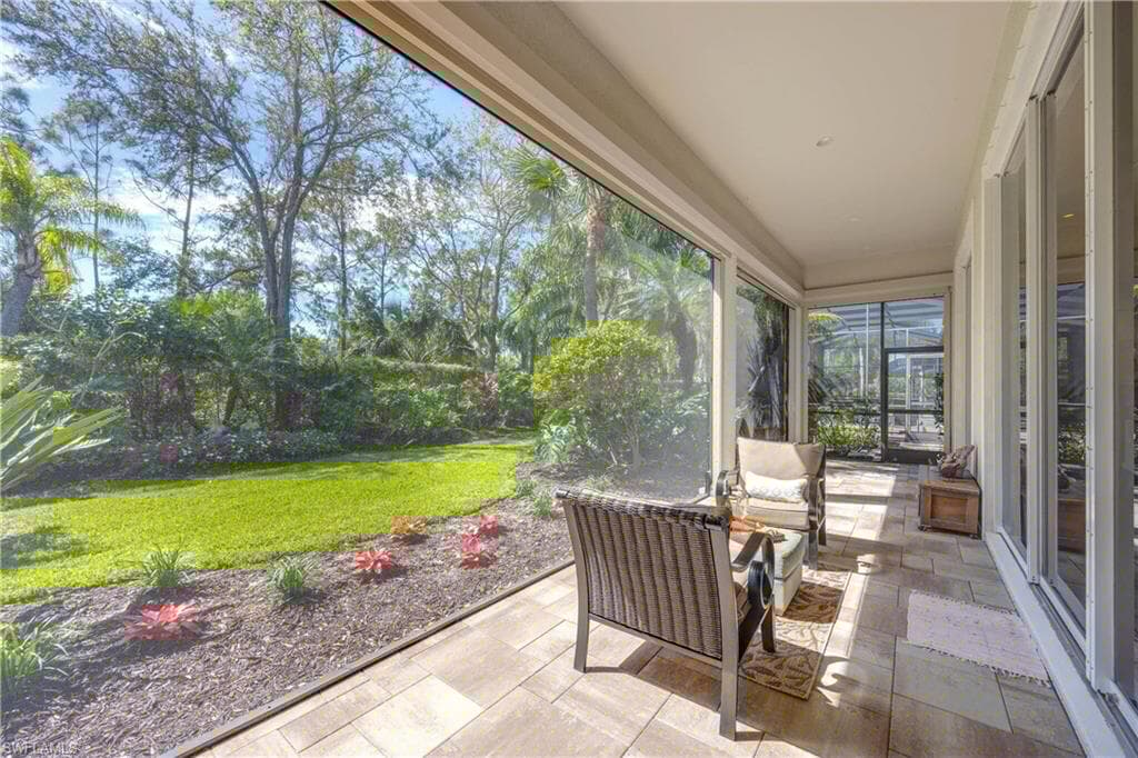 8862 Shenendoah Cir, Naples, FL 34113-37
