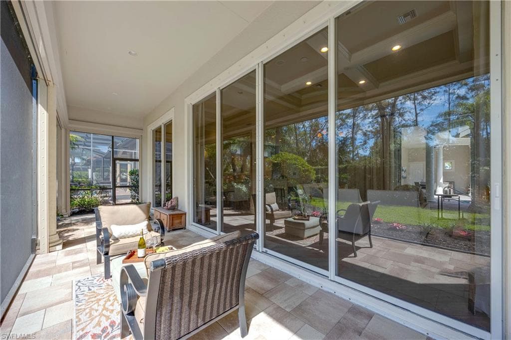 8862 Shenendoah Cir, Naples, FL 34113-38