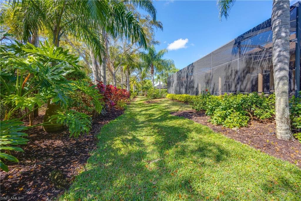 8862 Shenendoah Cir, Naples, FL 34113-41