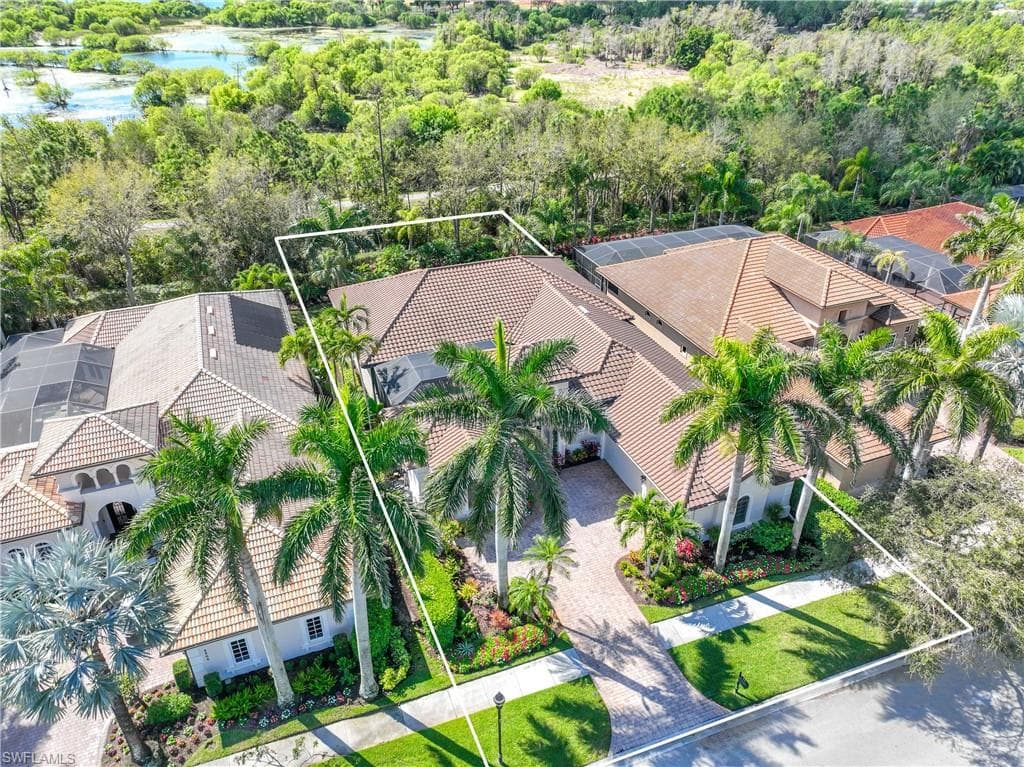 8862 Shenendoah Cir, Naples, FL 34113-5