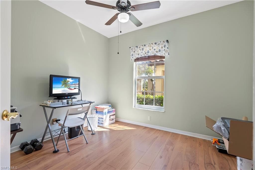 182 Newport Dr 1003, Naples, FL 34114-19