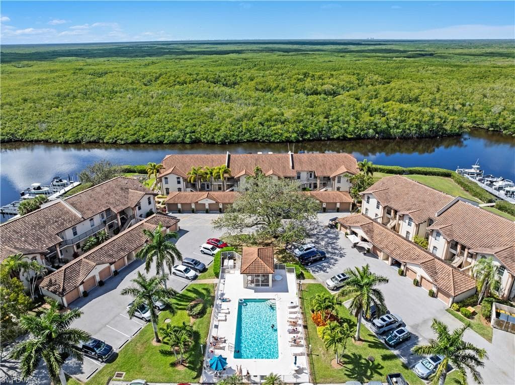 182 Newport Dr 1003, Naples, FL 34114-46