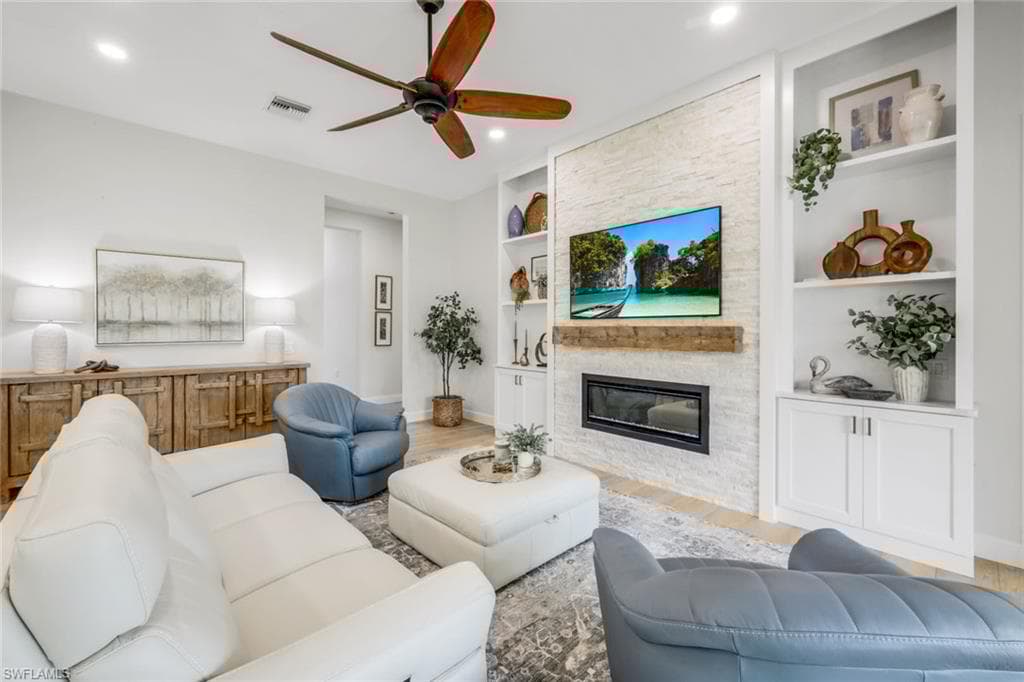 9308 Fieldstone Ln, Naples, FL 34120-10