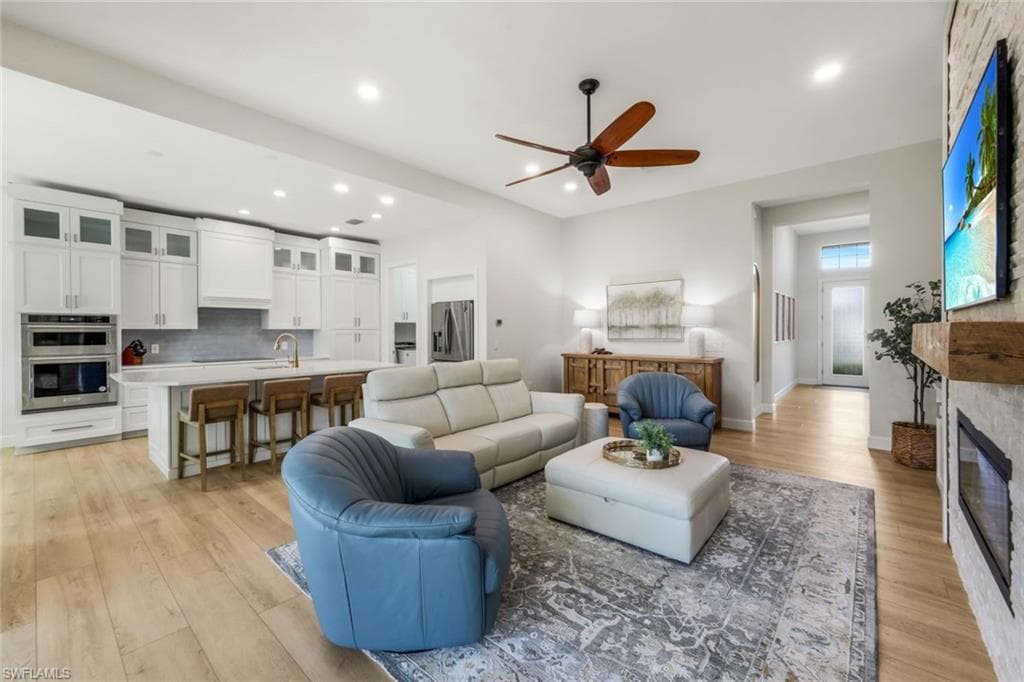 9308 Fieldstone Ln, Naples, FL 34120-11