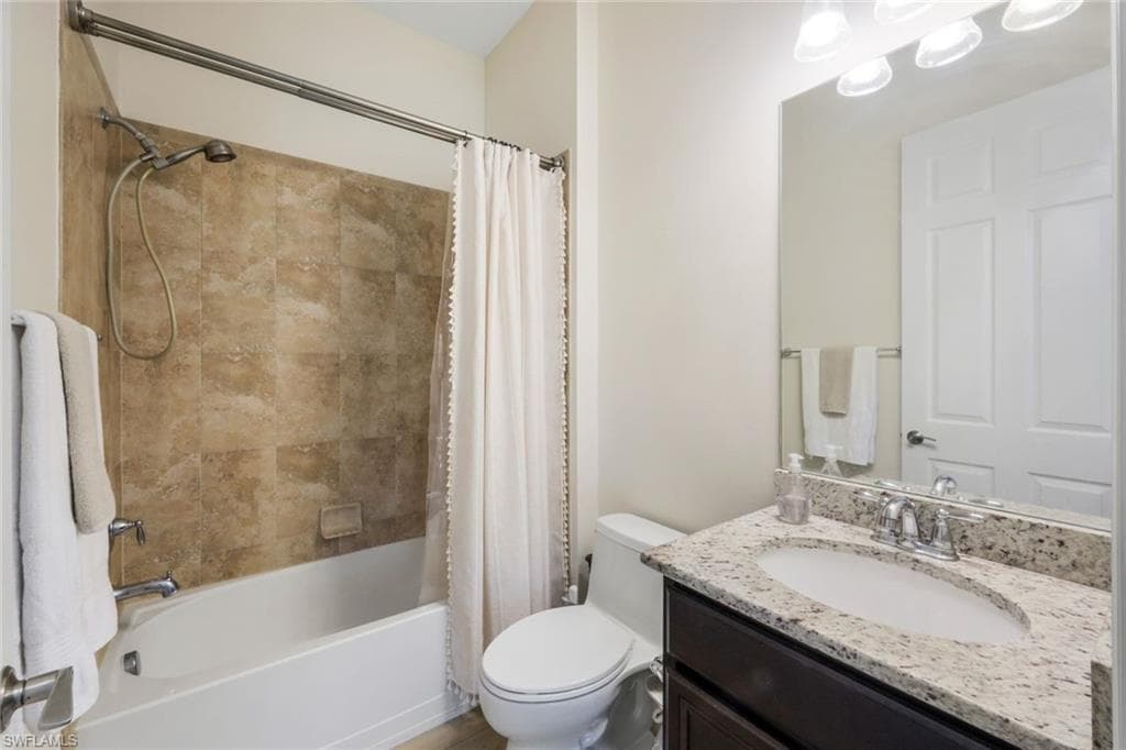9308 Fieldstone Ln, Naples, FL 34120-22