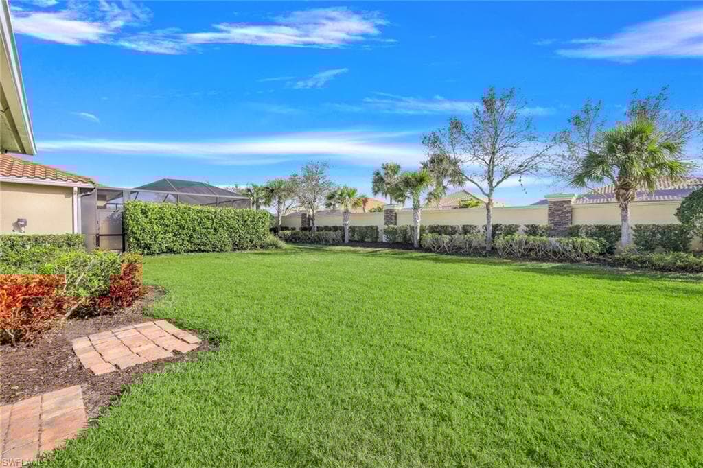 9308 Fieldstone Ln, Naples, FL 34120-27