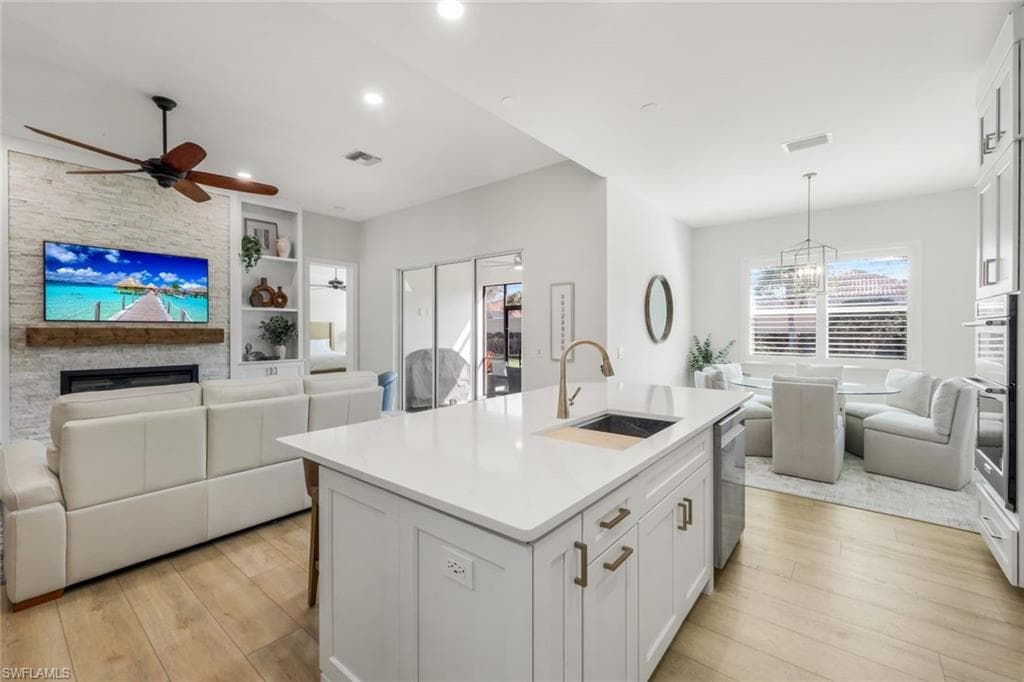 9308 Fieldstone Ln, Naples, FL 34120-7