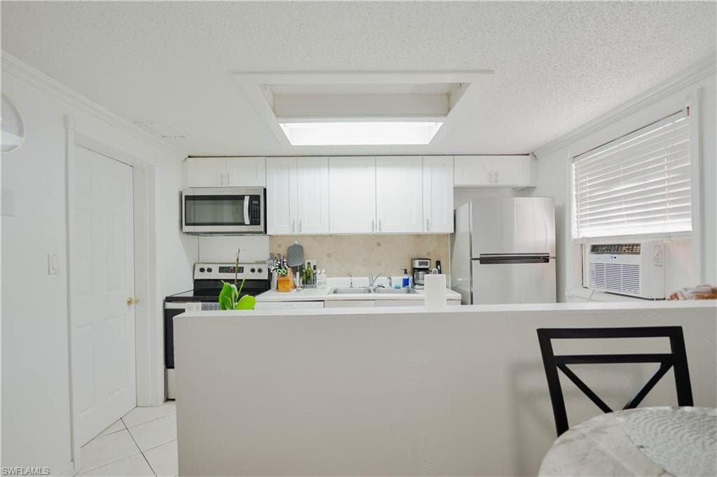 5215 Treetops Dr I, Naples, FL 34113-9