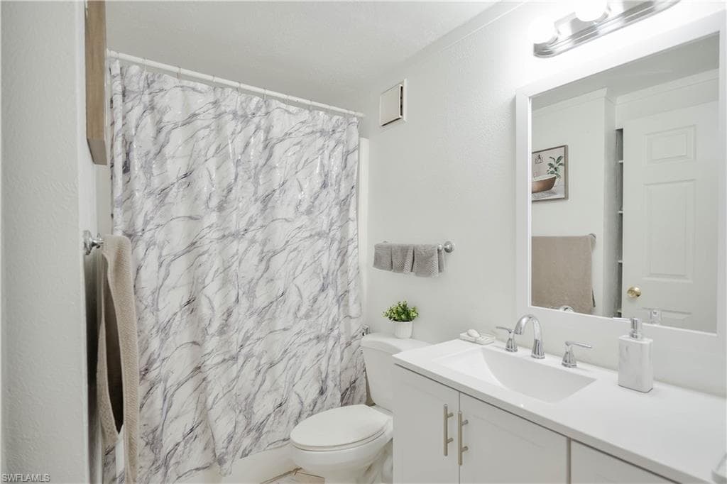 5215 Treetops Dr I, Naples, FL 34113-14