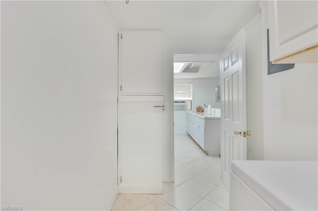 5215 Treetops Dr I, Naples, FL 34113-17