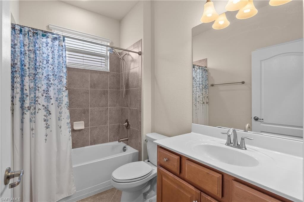 2290 Vermont Ln, Naples, FL 34120-17
