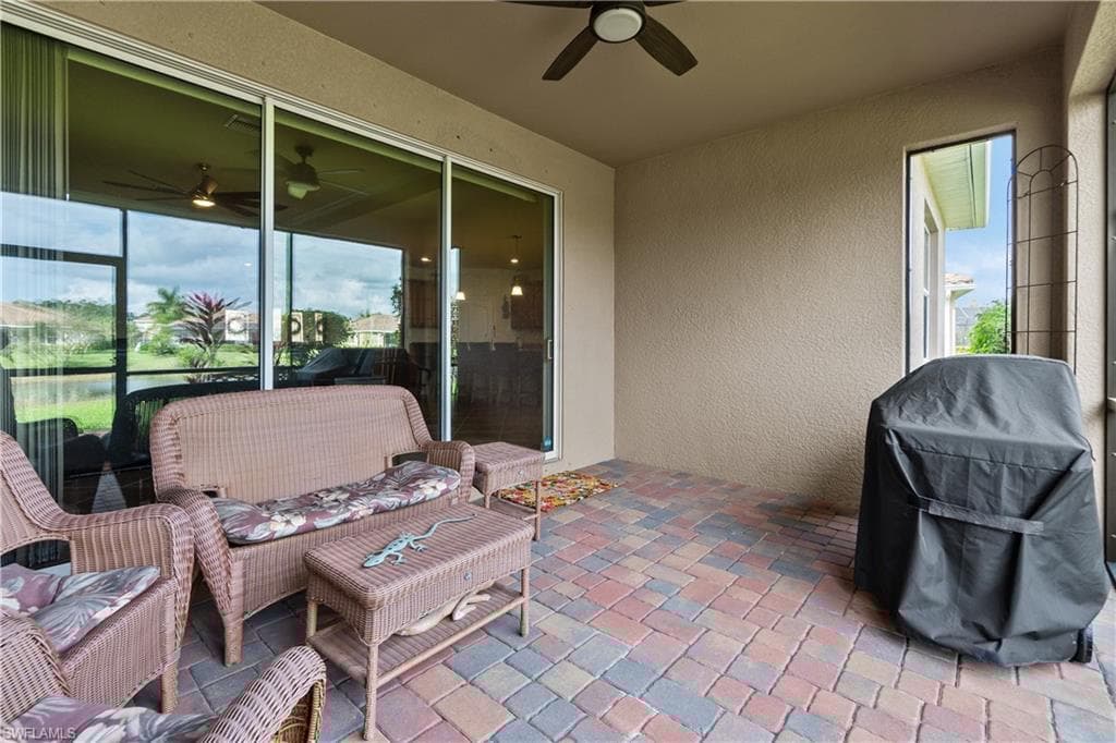 2290 Vermont Ln, Naples, FL 34120-19