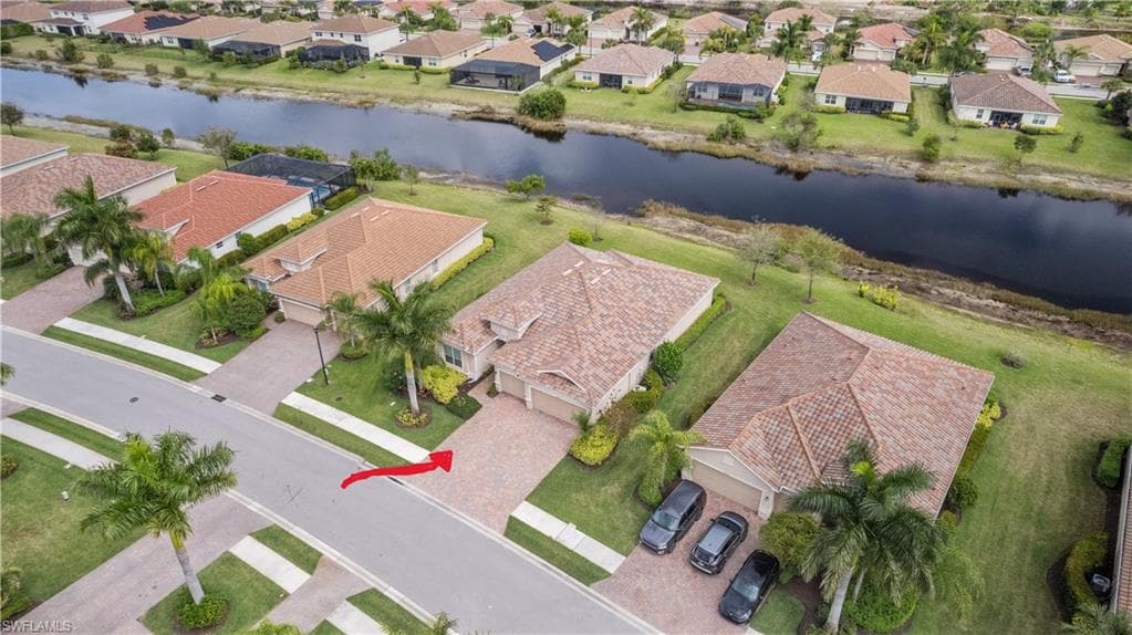 2290 Vermont Ln, Naples, FL 34120-23
