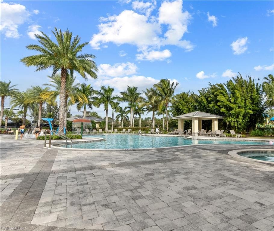 2290 Vermont Ln, Naples, FL 34120-26