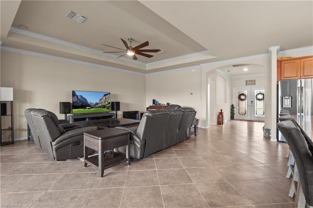 2290 Vermont Ln, Naples, FL 34120-7