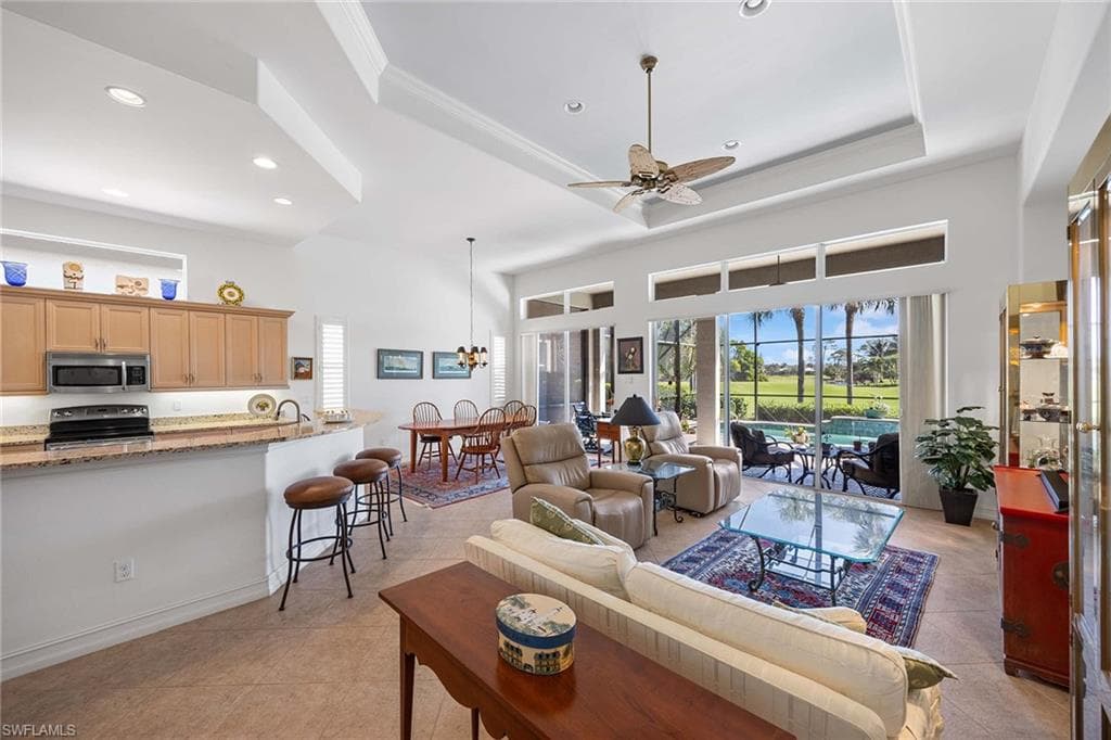 6574 Caldecott Dr, Naples, FL 34113-8
