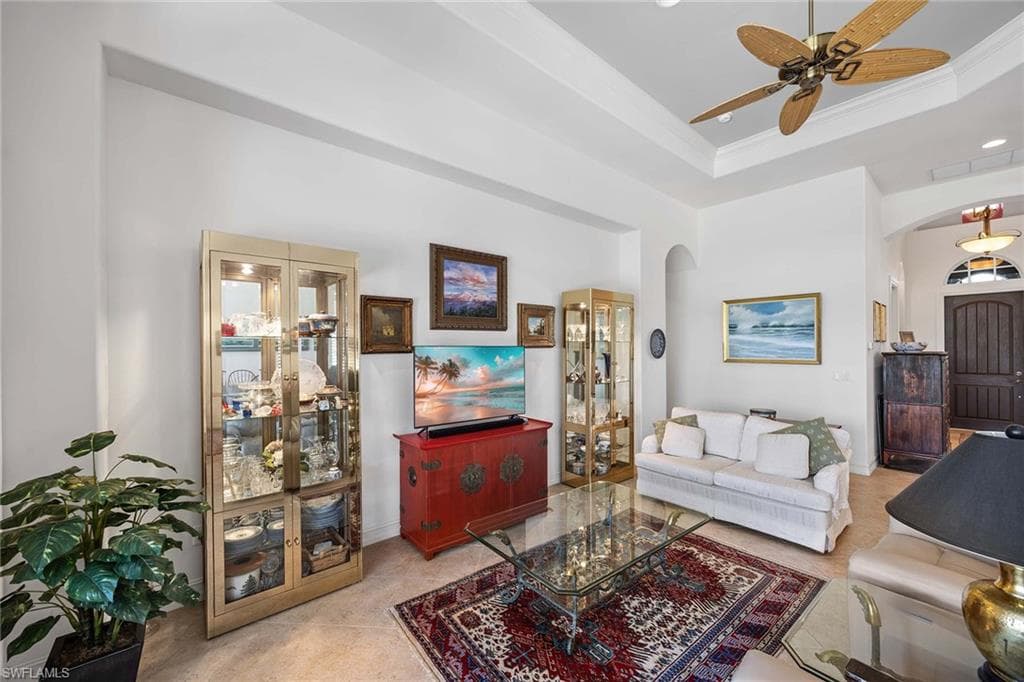 6574 Caldecott Dr, Naples, FL 34113-9