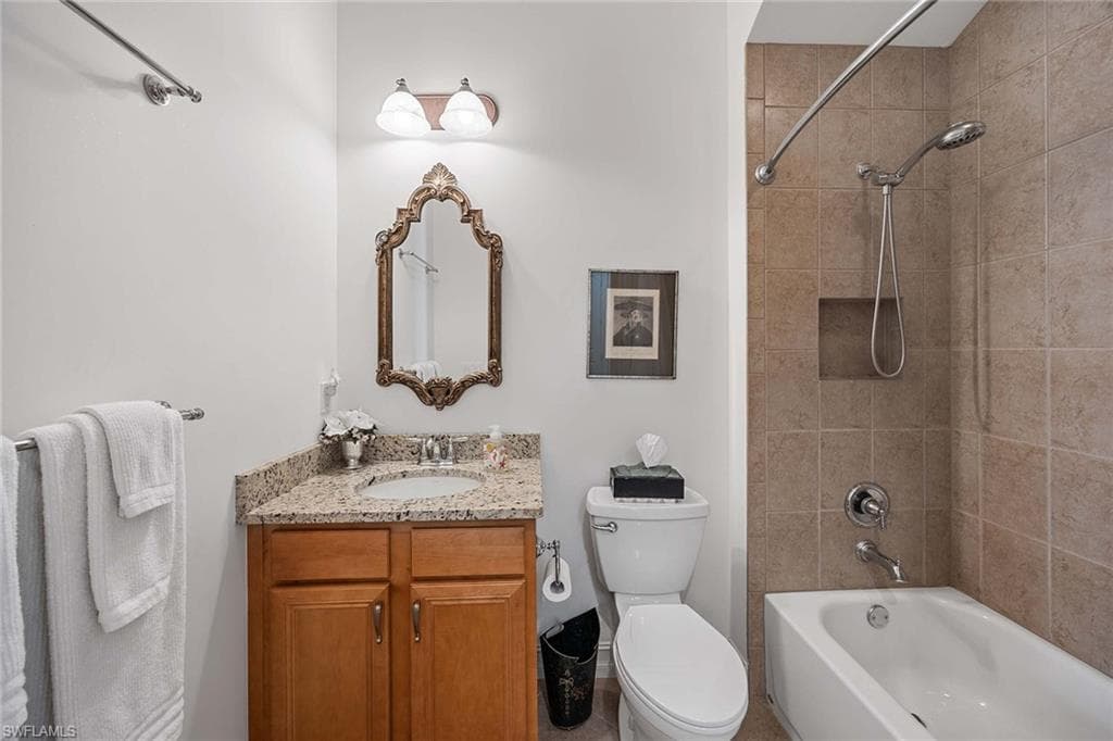 6574 Caldecott Dr, Naples, FL 34113-21