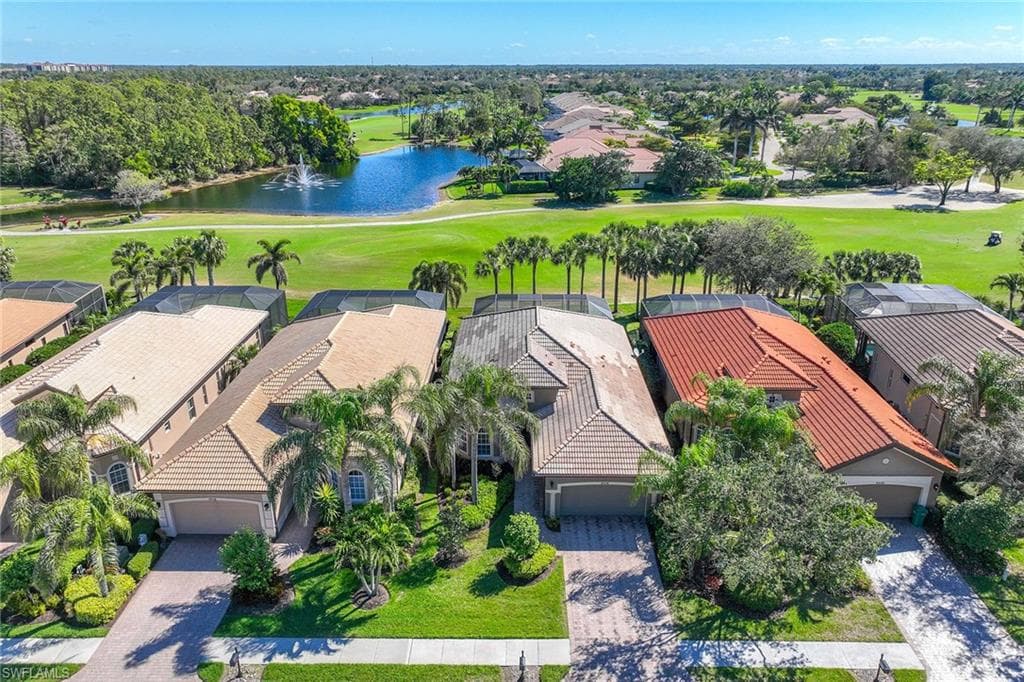 6574 Caldecott Dr, Naples, FL 34113-4