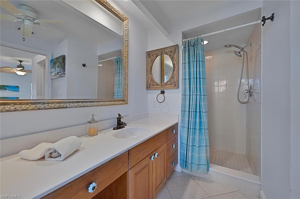 2585 Old Groves Rd 104, Naples, FL 34109-12