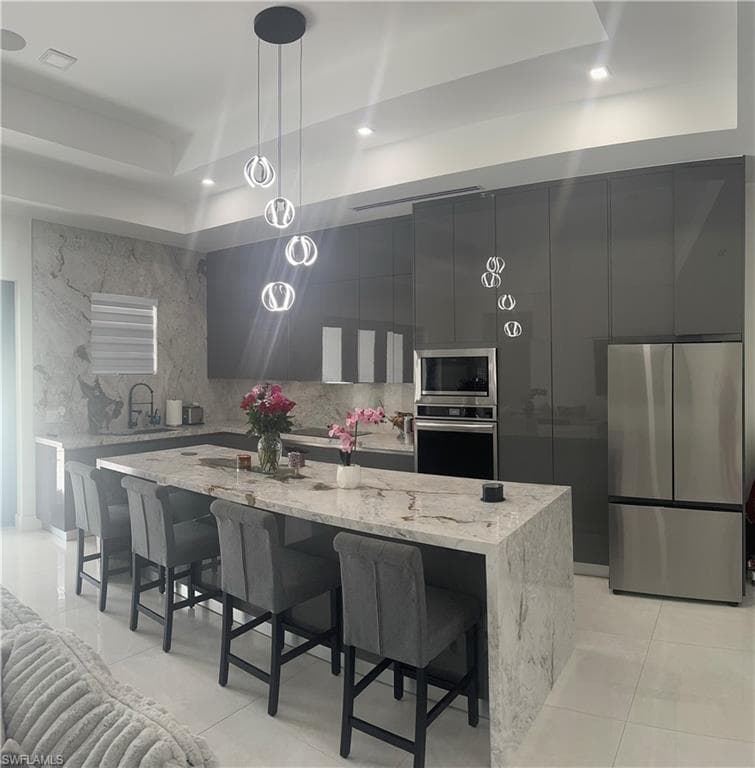 4067 33rd Ave NE, Naples, FL 34120-8