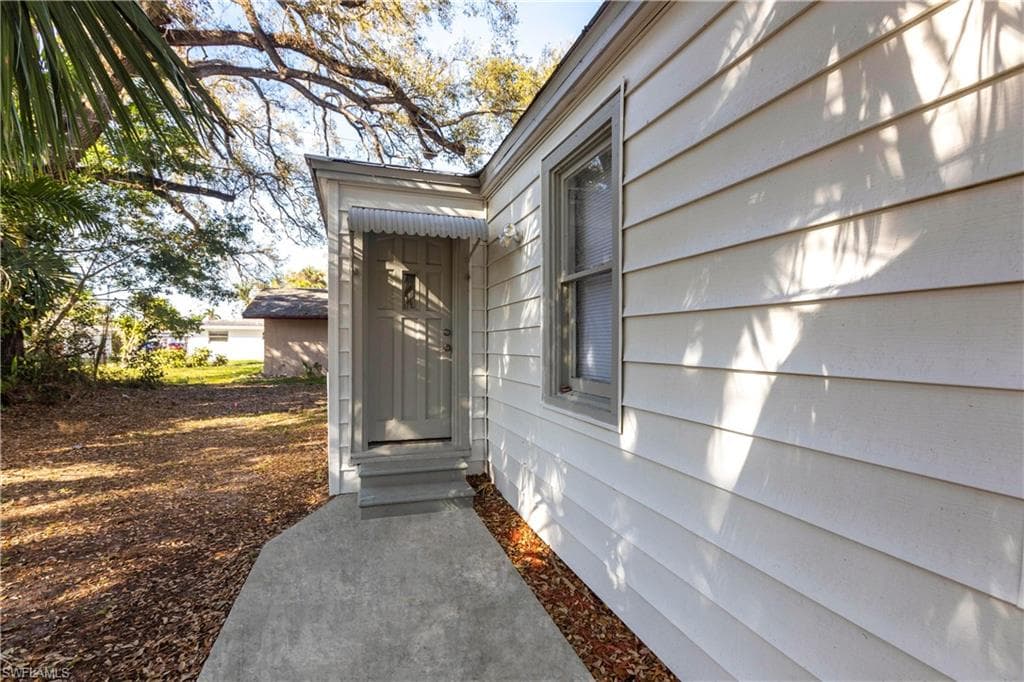 2217 Dora St, Fort Myers, FL 33901-29