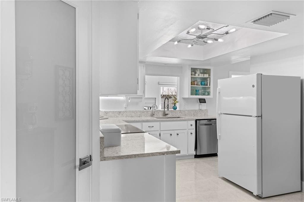1252 Pompei Ln, Naples, FL 34103-12