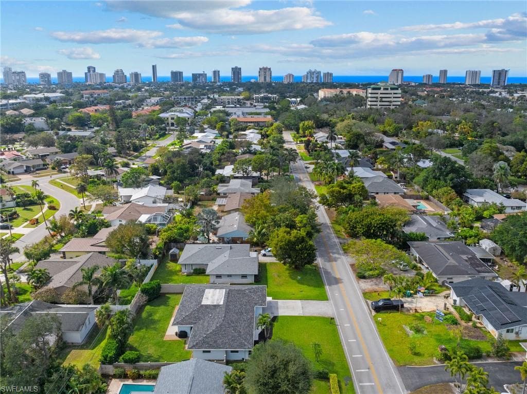 1252 Pompei Ln, Naples, FL 34103-15