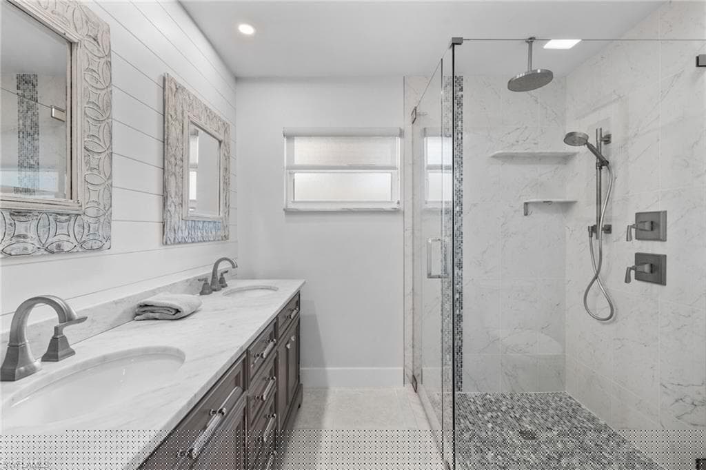 1252 Pompei Ln, Naples, FL 34103-23
