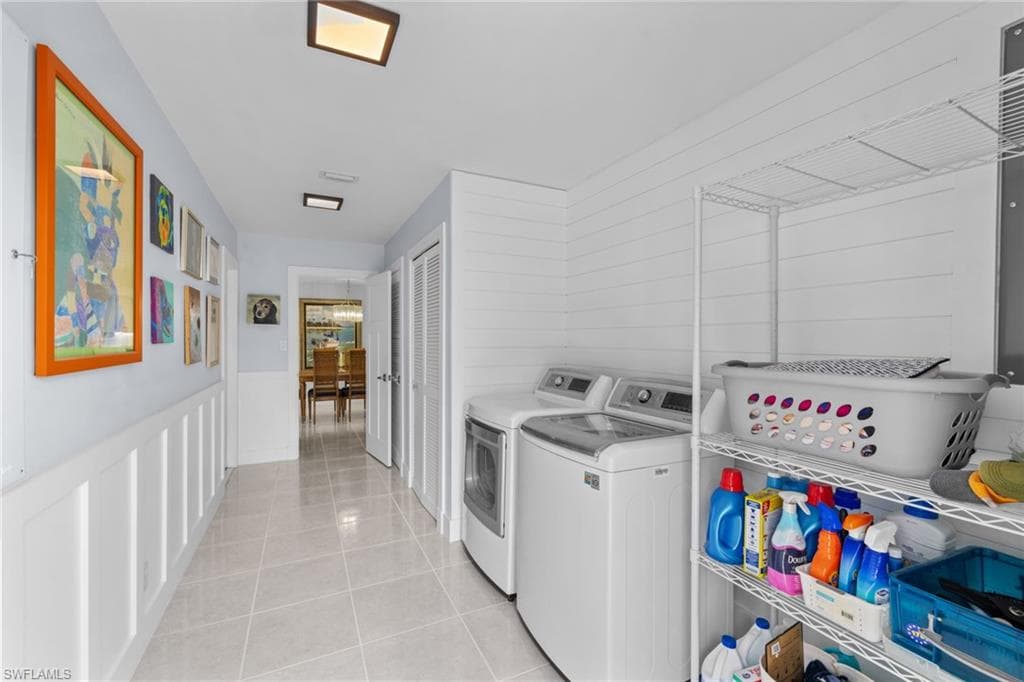 1252 Pompei Ln, Naples, FL 34103-32