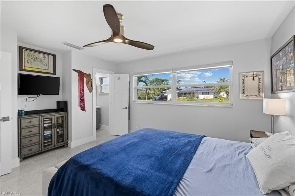 1252 Pompei Ln, Naples, FL 34103-37