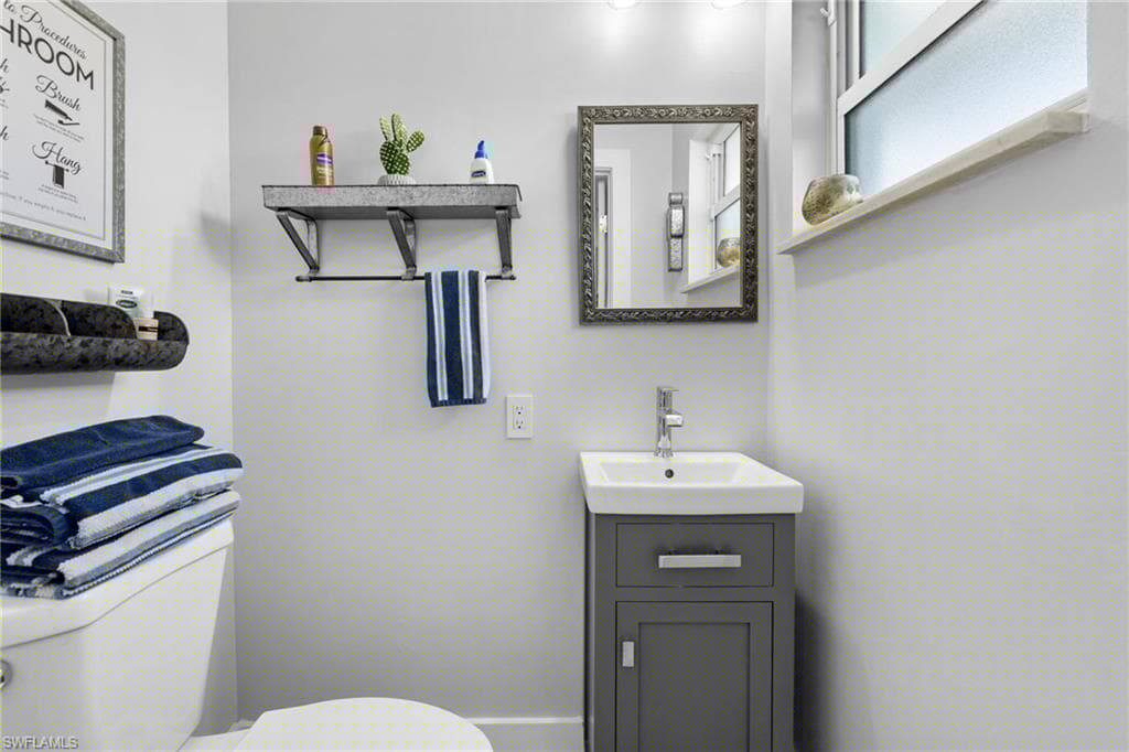 1252 Pompei Ln, Naples, FL 34103-38
