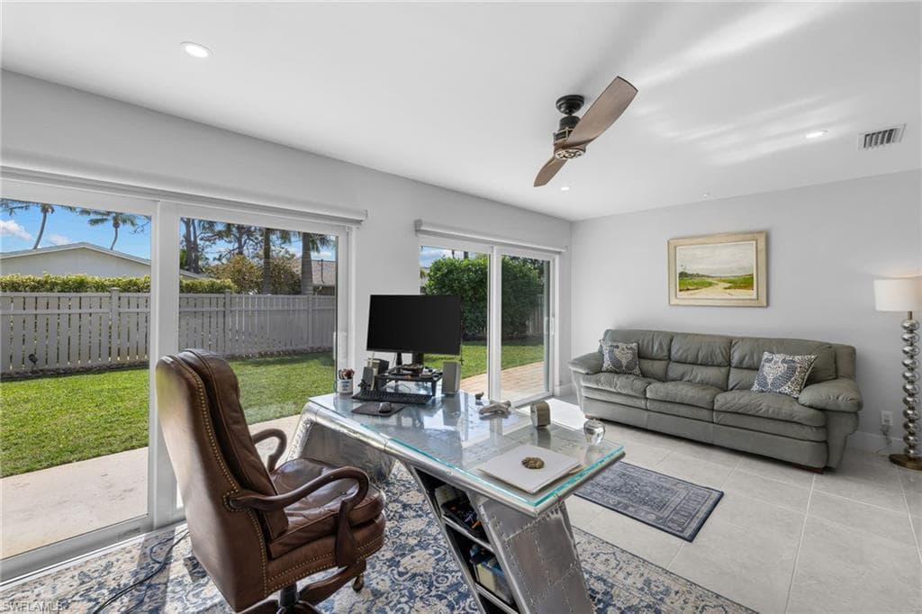 1252 Pompei Ln, Naples, FL 34103-44