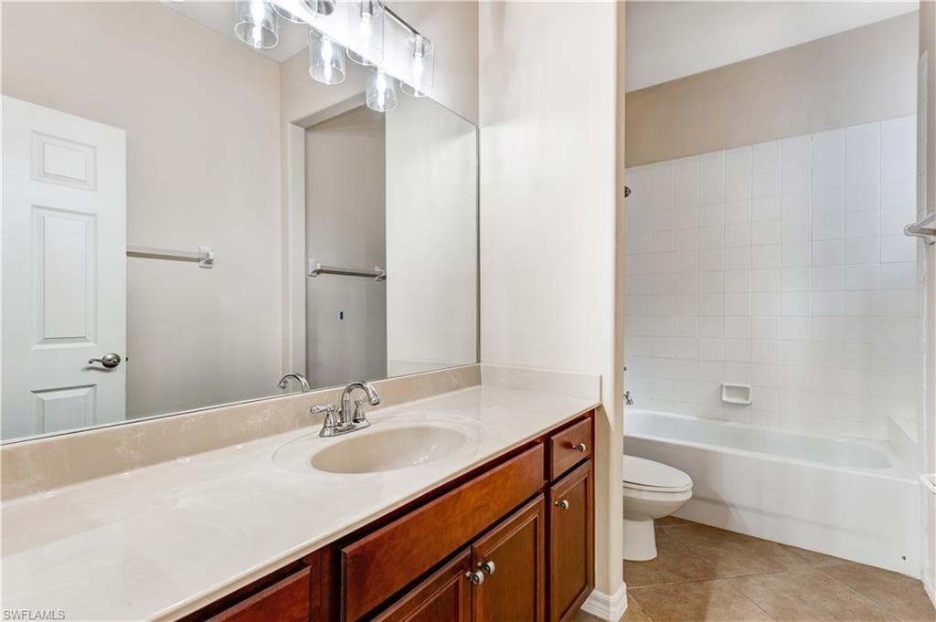 12866 Carrington Cir 202, Naples, FL 34105-19