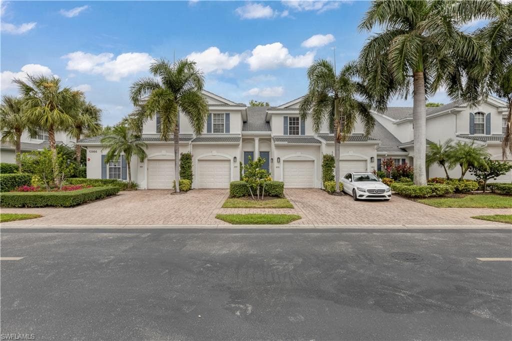 12866 Carrington Cir 202, Naples, FL 34105-2