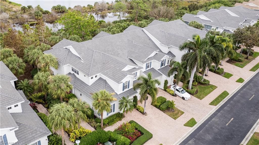 12866 Carrington Cir 202, Naples, FL 34105-3
